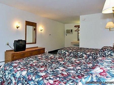 Rodeway Inn โคลด์วอเตอร์ ภายนอก รูปภาพ