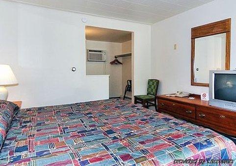 Rodeway Inn โคลด์วอเตอร์ ภายนอก รูปภาพ