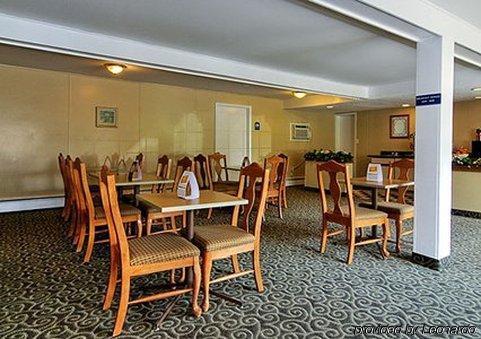 Rodeway Inn โคลด์วอเตอร์ ภายนอก รูปภาพ